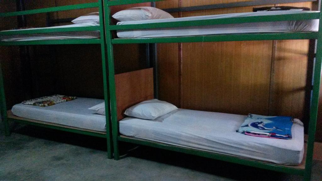 Chill Chill Long Beach Hostel Ko Lanta Buitenkant foto