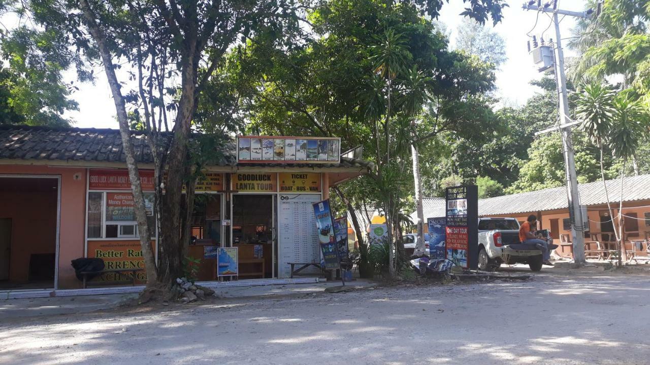 Chill Chill Long Beach Hostel Ko Lanta Buitenkant foto
