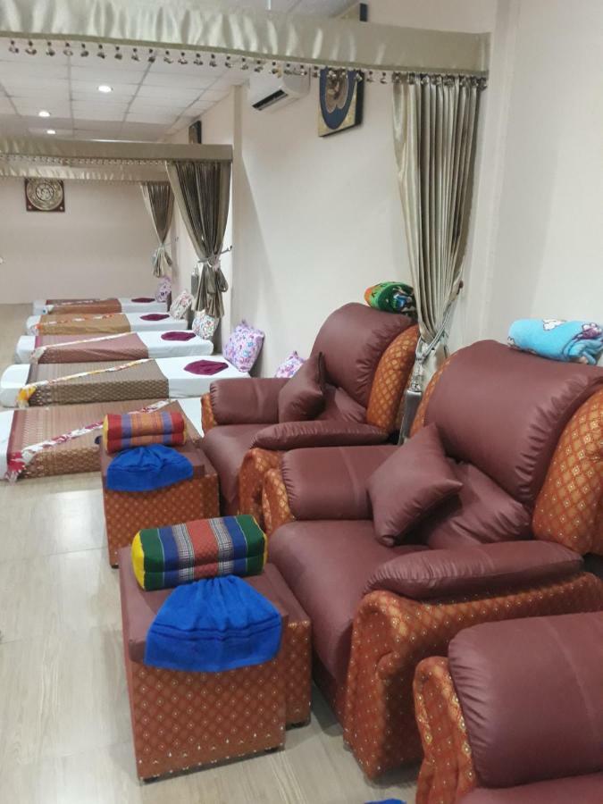 Chill Chill Long Beach Hostel Ko Lanta Buitenkant foto