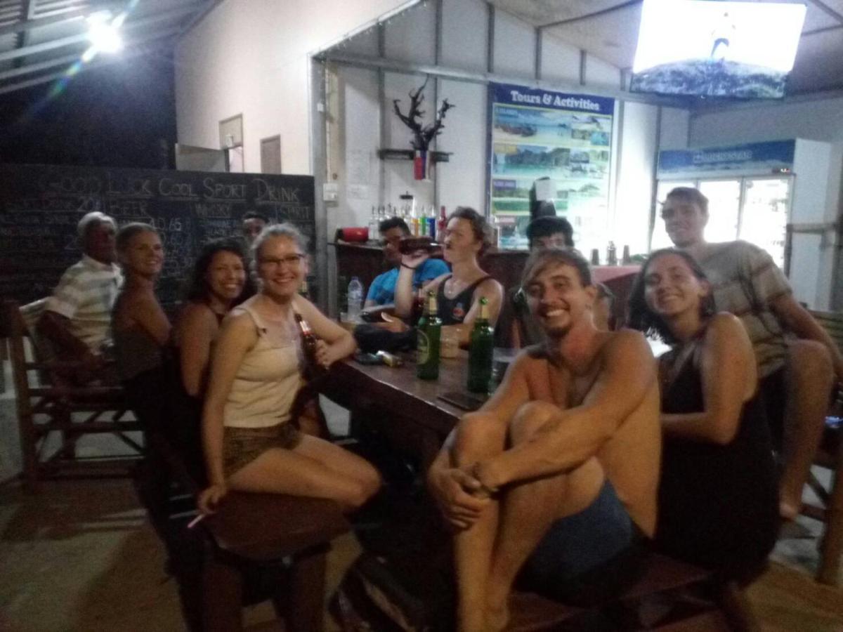 Chill Chill Long Beach Hostel Ko Lanta Buitenkant foto