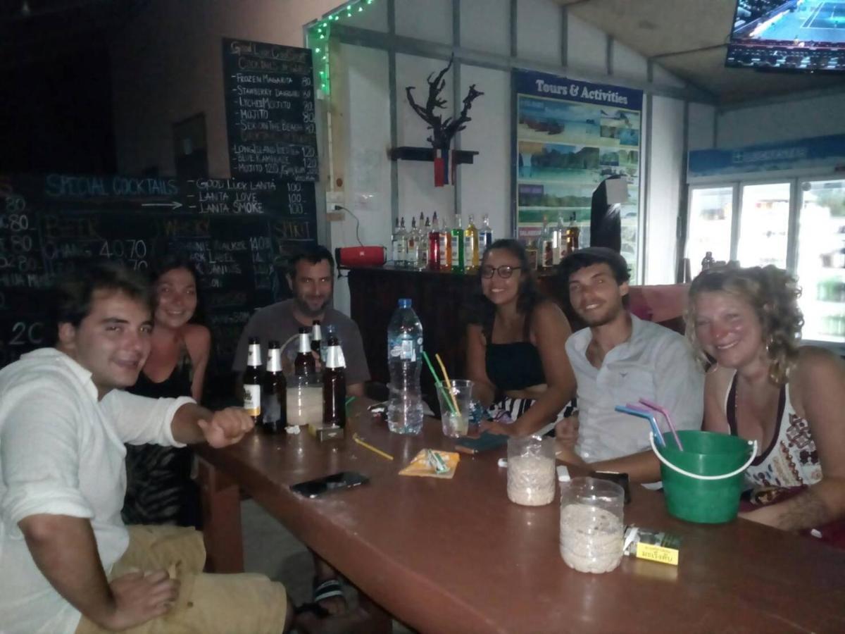 Chill Chill Long Beach Hostel Ko Lanta Buitenkant foto