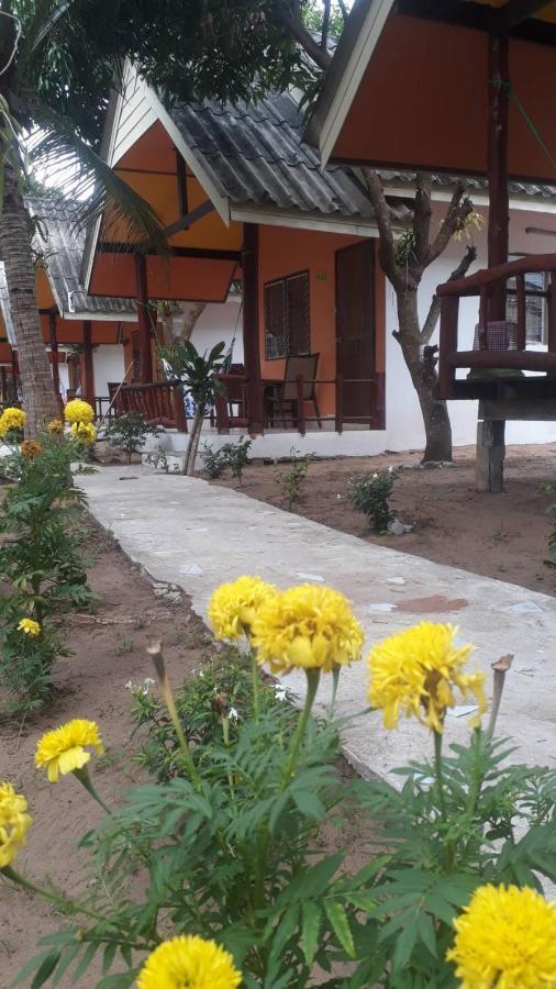 Chill Chill Long Beach Hostel Ko Lanta Buitenkant foto